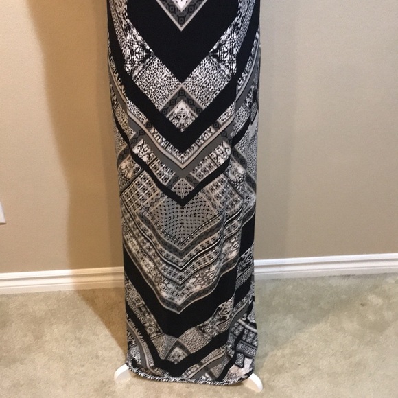 Sandra Darren Black/Gray Chevron Design Sequin Mesh Neckline Maxi Dress-16 - Picture 8 of 12